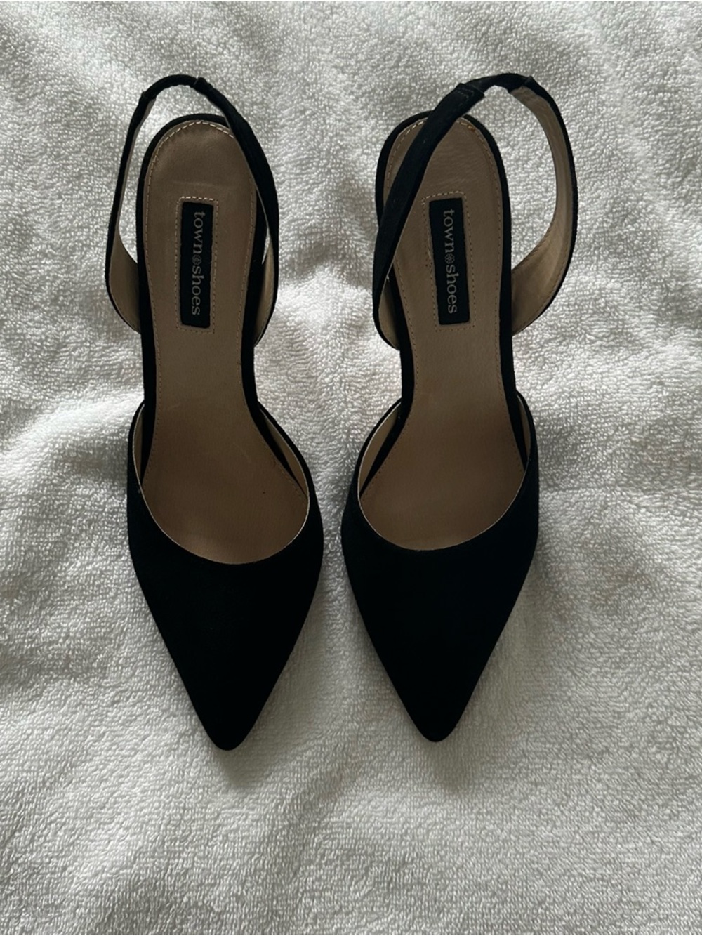 Town Shoes Suede Black Pointed Toe Slingback Heels Size 7. 4.5 in Heel. Womens